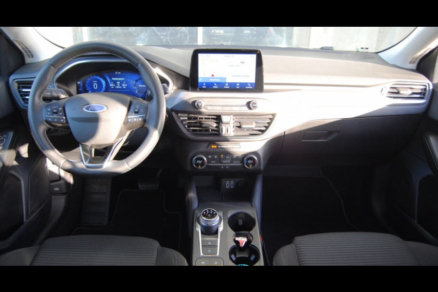Ford FOCUS Wagon 1.0 EcoB. Tit. XBns || Trekhaak | Apple Carplay|| AUTOMAAT