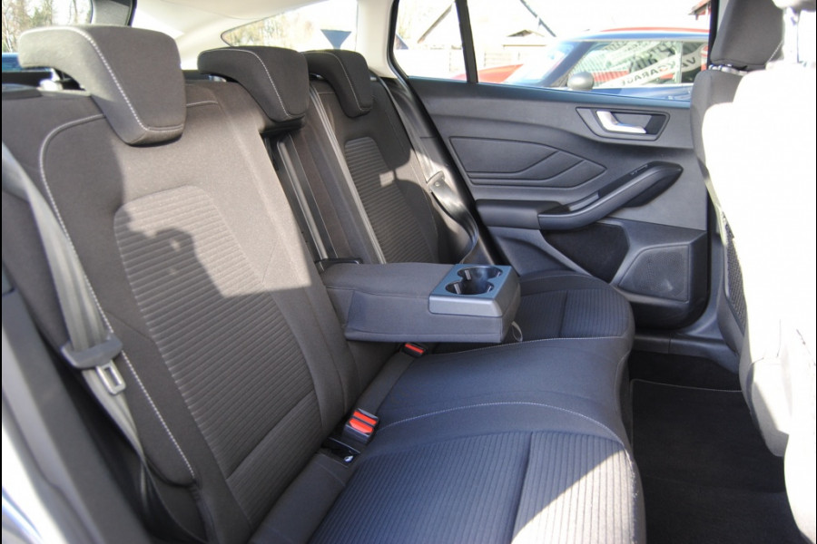 Ford FOCUS Wagon 1.0 EcoB. Tit. XBns || Trekhaak | Apple Carplay|| AUTOMAAT