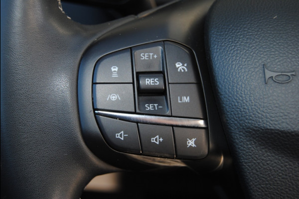 Ford FOCUS Wagon 1.0 EcoB. Tit. XBns || Trekhaak | Apple Carplay|| AUTOMAAT