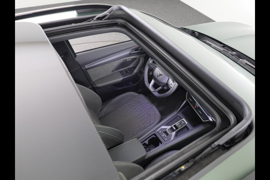 CUPRA Formentor 1.5 TSI e-Hybrid VZ Tribe Edition 272PK | Exclusieve Uitvoering | Panoramadak | Trekhaak | 19 inch | Matrix Koplampen | Matte Lak |