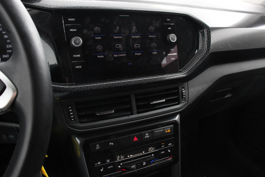 Volkswagen T-Cross 1.5 TSI 150pk DSG Style | Navigatie | Wireless app connect | Aadaptive cruise control | Camera | Climate Control | Led | Dab | Stoelverwarming