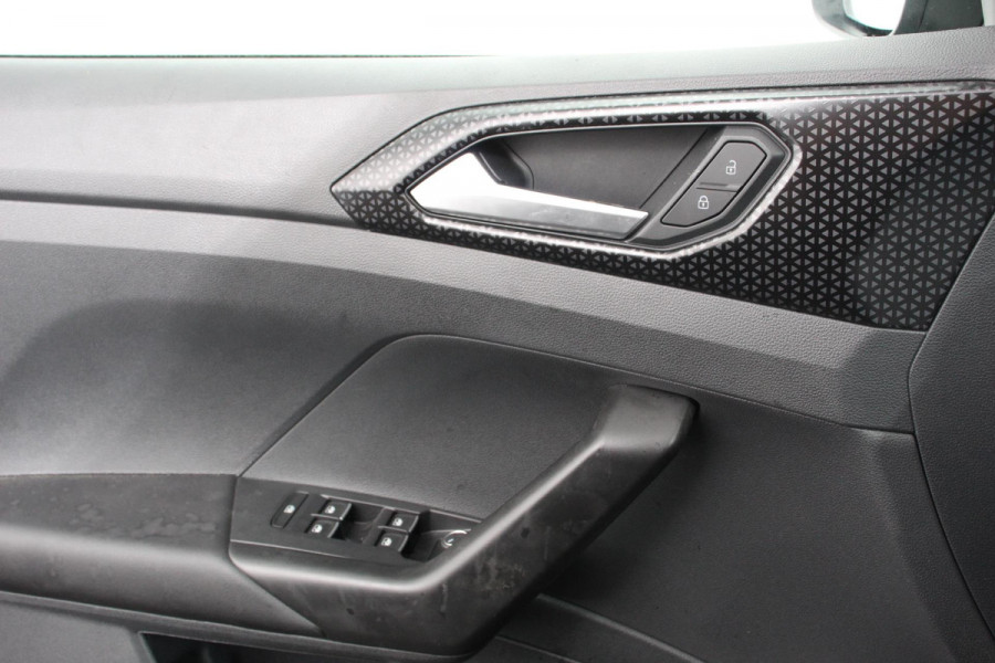 Volkswagen T-Cross 1.5 TSI 150pk DSG Style | Navigatie | Wireless app connect | Aadaptive cruise control | Camera | Climate Control | Led | Dab | Stoelverwarming