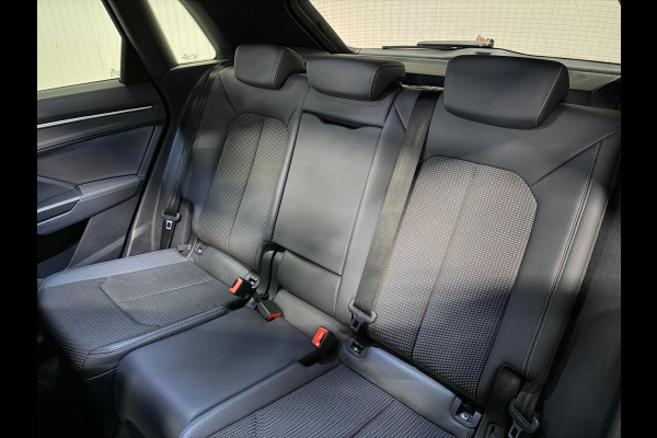 Audi Q3 35 TFSI S edition | NAP | 3x S-LINE | PANO | BLACK OPTIC | CAMERA