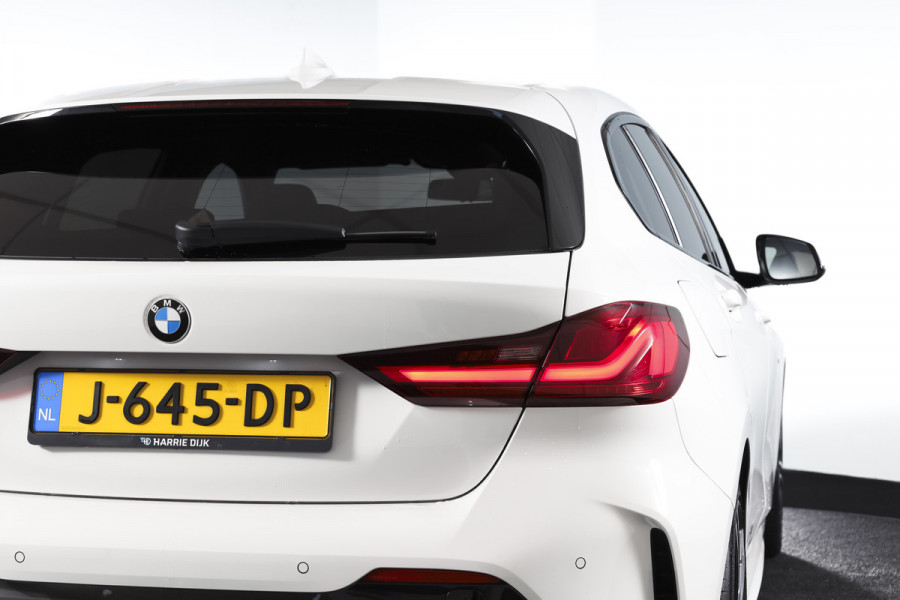 BMW 1-serie 118i 140 PK High Executive M Sport | Dig. Cockpit | Cruise | PDC | ECC | NAV + App. Connect | ECC | DAB | LM 18" |