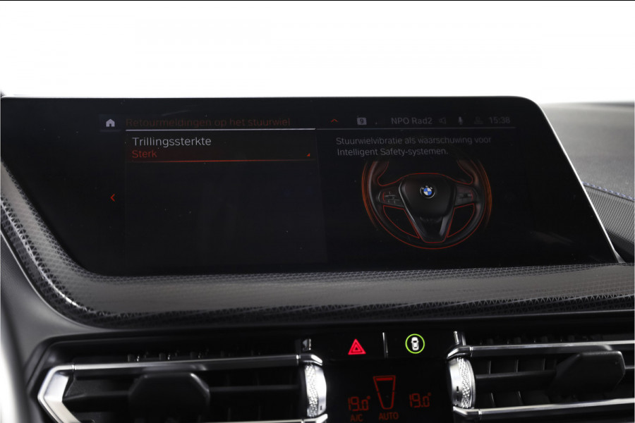 BMW 1-serie 118i 140 PK High Executive M Sport | Dig. Cockpit | Cruise | PDC | ECC | NAV + App. Connect | ECC | DAB | LM 18" |