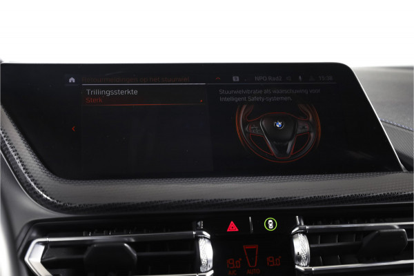 BMW 1-serie 118i 140 PK High Executive M Sport | Dig. Cockpit | Cruise | PDC | ECC | NAV + App. Connect | ECC | DAB | LM 18" |