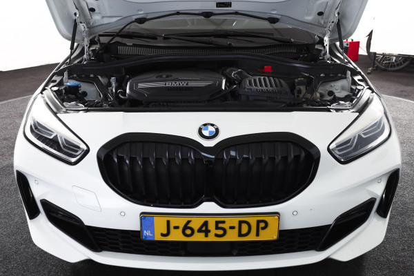 BMW 1-serie 118i 140 PK High Executive M Sport | Dig. Cockpit | Cruise | PDC | ECC | NAV + App. Connect | ECC | DAB | LM 18" |
