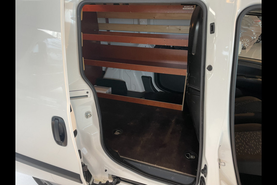Opel Combo 1.3 CDTi L1H1 Edition Airco - Radio/ Cd speler - Elektrische ramen voor - Start/stop systeem - Tussenschot volledig - Zijschuifdeur rechts