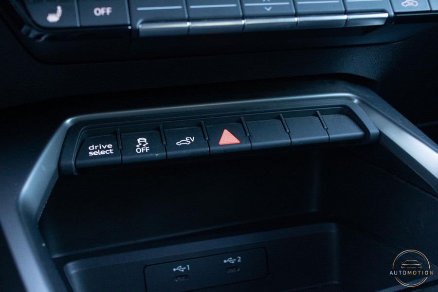 Audi A3 Sportback 40 TFSIe PANO CAMERA STOELVERWARMING