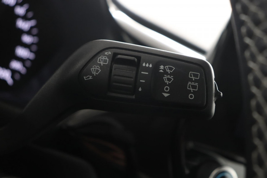 Ford Fiesta 1.0 EcoBoost Titanium|Cruise|Carplay|Parkeersensoren|17"