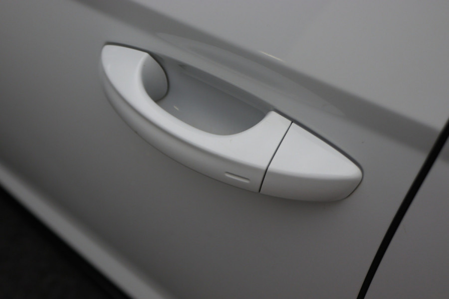 Seat Leon ST 1.5 TSI FR Ultimate Edition Panoramadak, Virtual Cockpit, Trekhaak, Keyless, Beats Audio, Camera, 18"