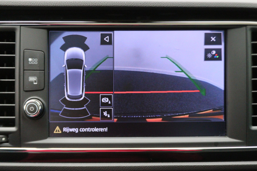 Seat Leon ST 1.5 TSI FR Ultimate Edition Panoramadak, Virtual Cockpit, Trekhaak, Keyless, Beats Audio, Camera, 18"