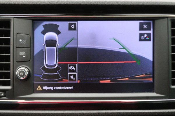 Seat Leon ST 1.5 TSI FR Ultimate Edition Panoramadak, Virtual Cockpit, Trekhaak, Keyless, Beats Audio, Camera, 18"