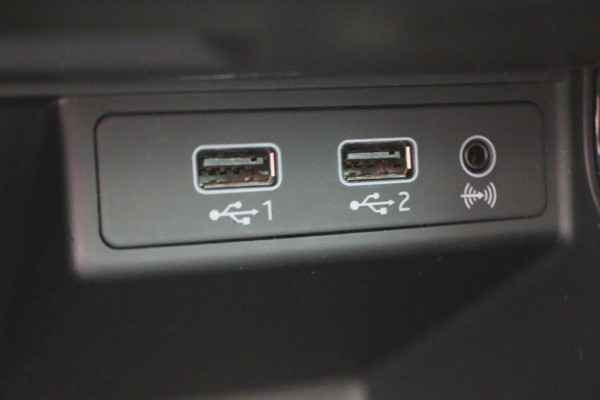 Seat Leon ST 1.5 TSI FR Ultimate Edition Panoramadak, Virtual Cockpit, Trekhaak, Keyless, Beats Audio, Camera, 18"