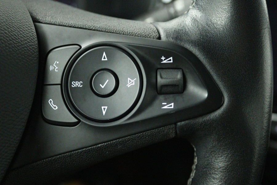 Opel Corsa 1.2 GS Line (ACHTERUITRIJCAMERA, CRUISE CONTROL, NAVIGATIE, PARKEERSENSOREN)