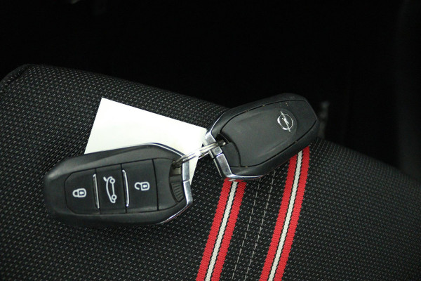 Opel Corsa 1.2 GS Line (ACHTERUITRIJCAMERA, CRUISE CONTROL, NAVIGATIE, PARKEERSENSOREN)