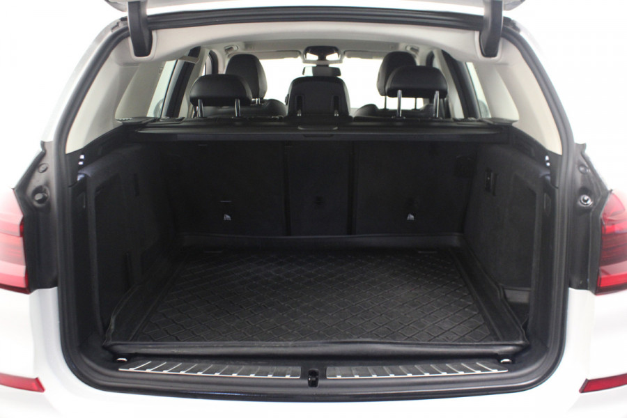 BMW X3 xDrive30i High Executive |Stoelverwarming|Trekhaak|
