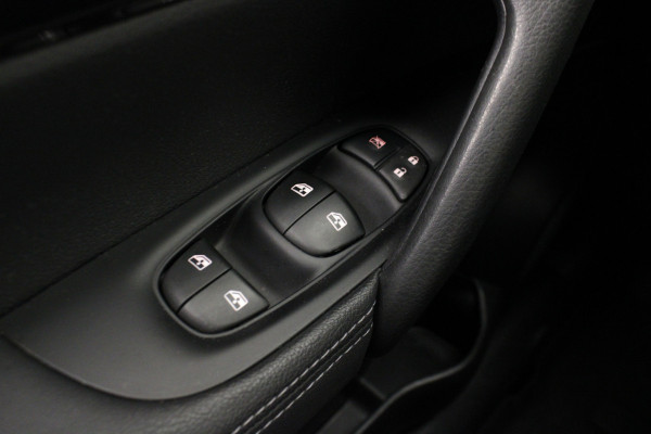 Nissan QASHQAI 1.3 DIG-T N-Connecta