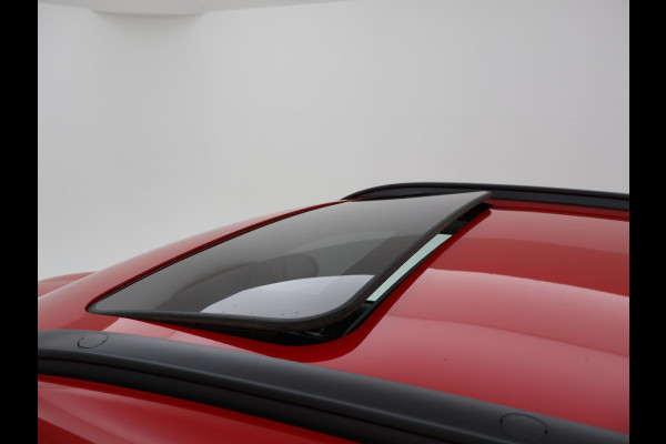 Hyundai Kona EV PREMIUM SKY 64 KWH + SCHUIFDAK | LEDER | STOELVENTILATIE | STUURVERW. | STOELVERW.