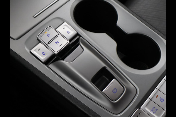 Hyundai Kona EV PREMIUM SKY 64 KWH + SCHUIFDAK | LEDER | STOELVENTILATIE | STUURVERW. | STOELVERW.