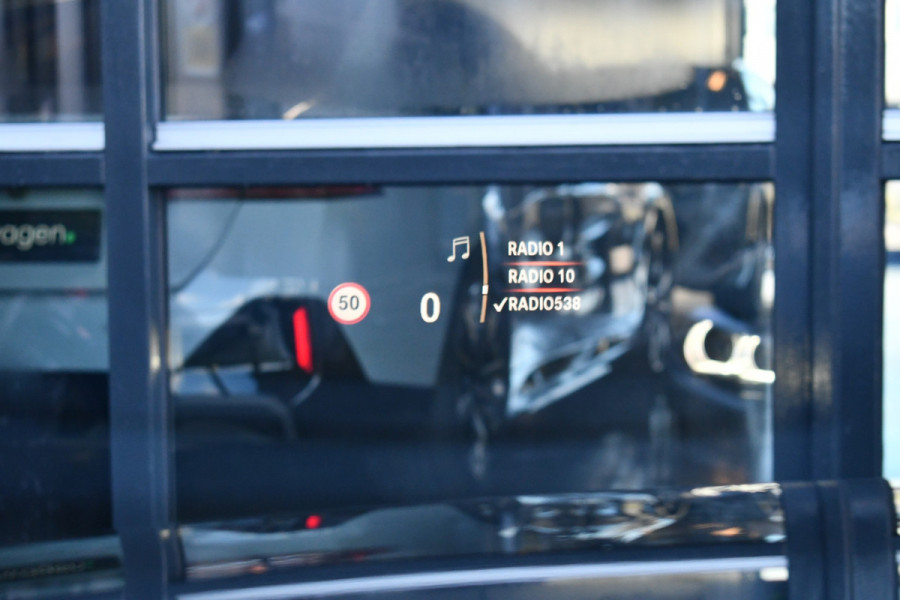 BMW 4 Serie Cabrio 440i M-Sport H/K Carplay HUD El-zetels 19inch NL-auto