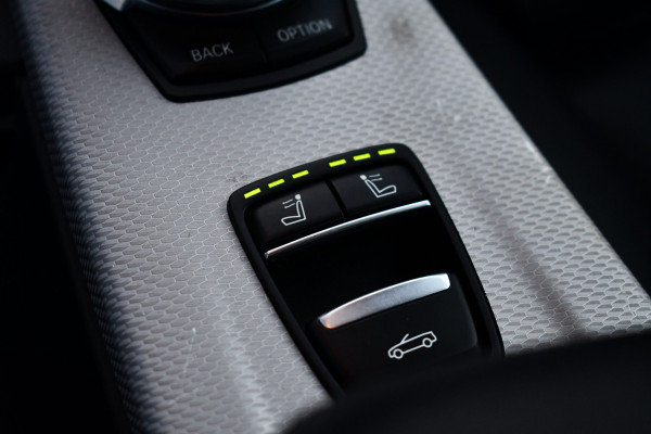 BMW 4 Serie Cabrio 440i M-Sport H/K Carplay HUD El-zetels 19inch NL-auto