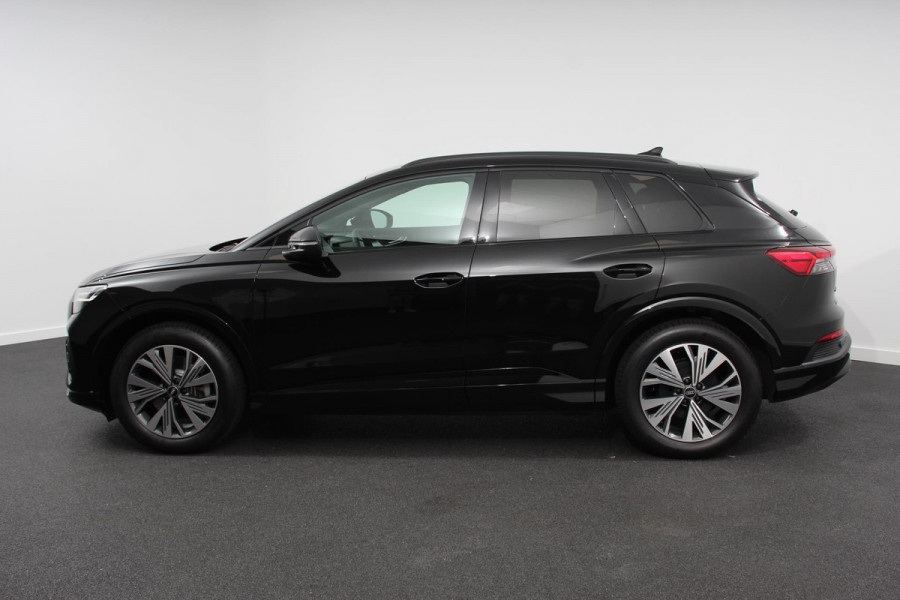 Audi Q4 e-tron 40 Advanced Edition Navigatie Climate Control DAB Led Electrisch bedienbare achterklep 19" Lichtmetalen velgen
