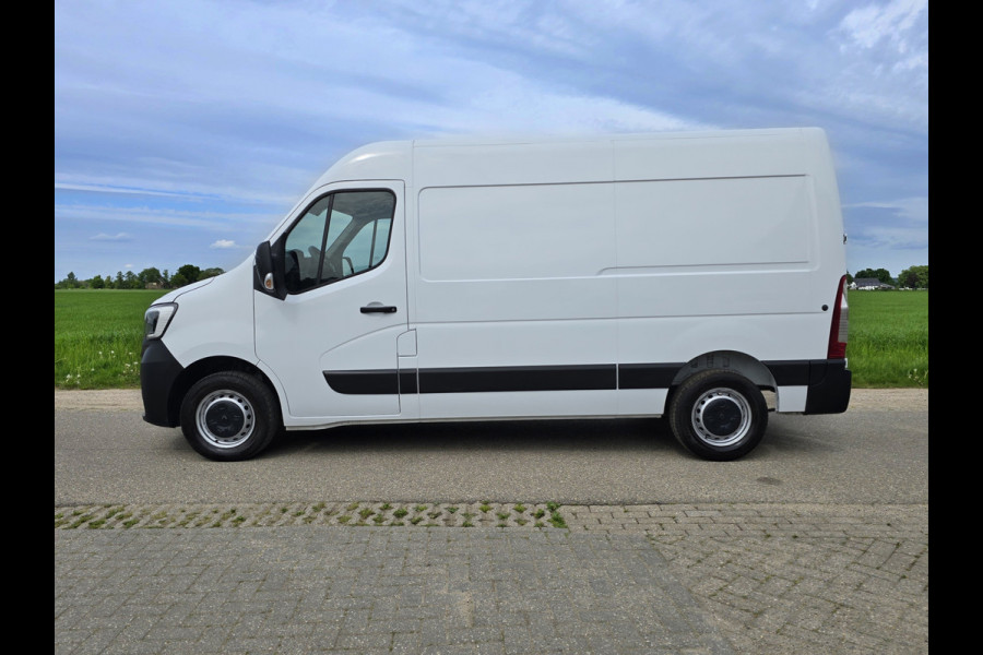 Renault Master T33 2.3 dCi 135 L2 H2 - 135 Pk - Euro 6 - Airco - Cruise Control