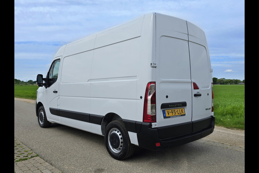 Renault Master T33 2.3 dCi 135 L2 H2 - 135 Pk - Euro 6 - Airco - Cruise Control