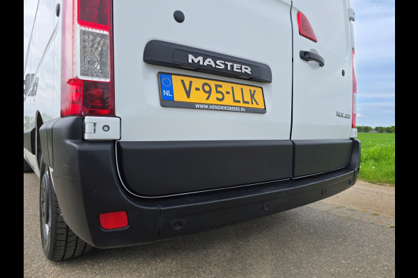 Renault Master T33 2.3 dCi 135 L2 H2 - 135 Pk - Euro 6 - Airco - Cruise Control
