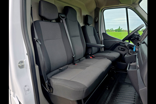 Renault Master T33 2.3 dCi 135 L2 H2 - 135 Pk - Euro 6 - Airco - Cruise Control