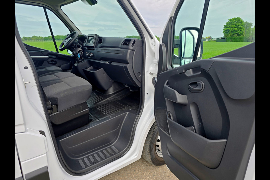 Renault Master T33 2.3 dCi 135 L2 H2 - 135 Pk - Euro 6 - Airco - Cruise Control