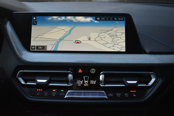 BMW 2 Serie Gran Coupé 218i M-Sport | Schaalstoel | Carplay | Virtual | NL Auto | Stoelverwarming