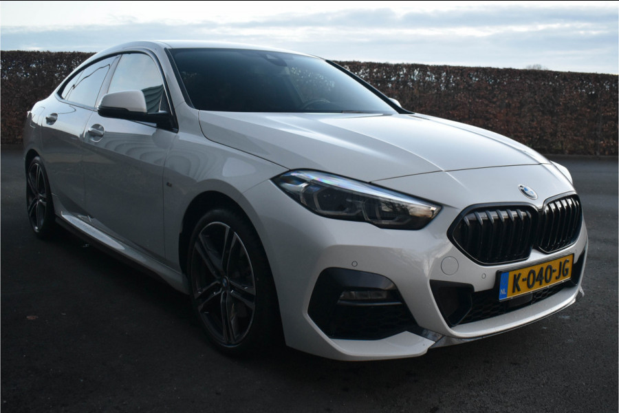 BMW 2 Serie Gran Coupé 218i M-Sport | Schaalstoel | Carplay | Virtual | NL Auto | Stoelverwarming