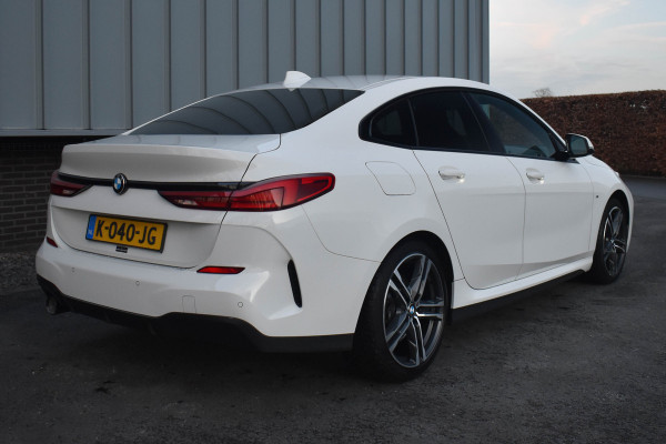 BMW 2 Serie Gran Coupé 218i M-Sport | Schaalstoel | Carplay | Virtual | NL Auto | Stoelverwarming