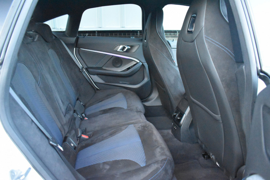BMW 2 Serie Gran Coupé 218i M-Sport | Schaalstoel | Carplay | Virtual | NL Auto | Stoelverwarming