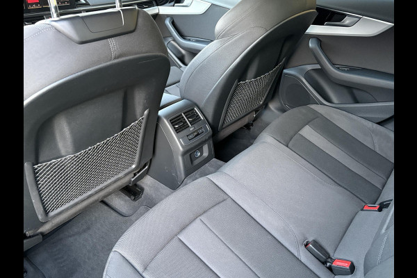 Audi A4 Avant 35 TFSI Advanced Edition | Wegklapbare Trekhaak | Elek. Kofferklep | Parkeersensoren | DAB |