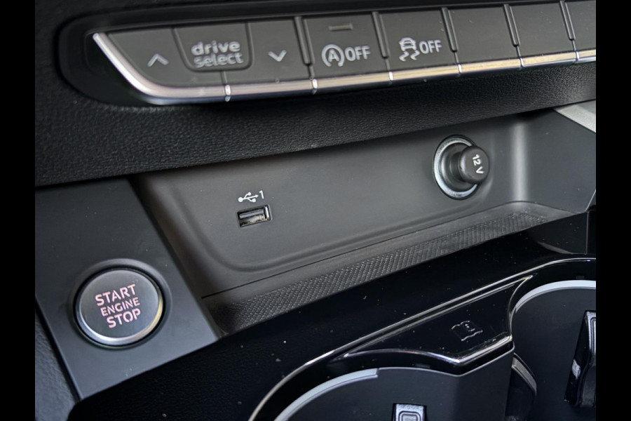 Audi A4 Avant 35 TFSI Advanced Edition | Wegklapbare Trekhaak | Elek. Kofferklep | Parkeersensoren | DAB |