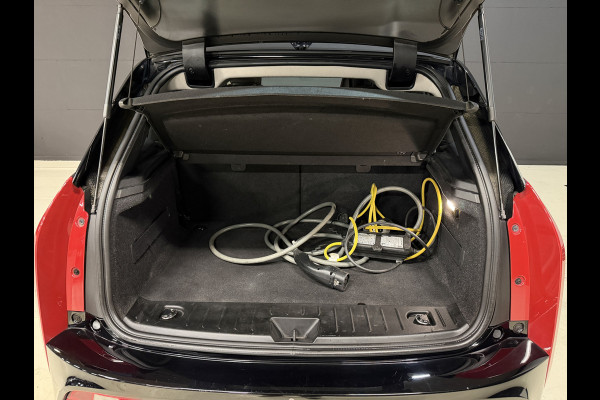 BMW i3 S 94Ah 33 kWh | Panoramadak | Leder | Camera | Stoelverwarming | Adaptive cruise