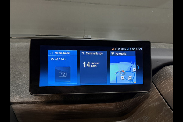 BMW i3 S 94Ah 33 kWh | Panoramadak | Leder | Camera | Stoelverwarming | Adaptive cruise