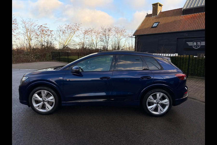 Audi Q4 e-tron 40 Launch edition S Competition 77 kWh 2X S-LINE PANO l MATRIX l CAMERA l ADAPT.CRUISE l ORG.NL l DEALER OND