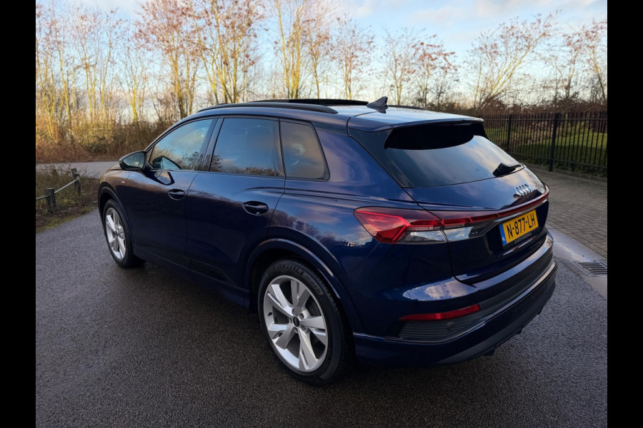 Audi Q4 e-tron 40 Launch edition S Competition 77 kWh 2X S-LINE PANO l MATRIX l CAMERA l ADAPT.CRUISE l ORG.NL l DEALER OND