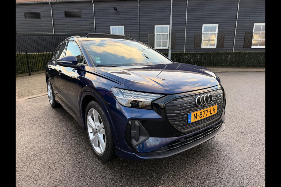 Audi Q4 e-tron 40 Launch edition S Competition 77 kWh 2X S-LINE PANO l MATRIX l CAMERA l ADAPT.CRUISE l ORG.NL l DEALER OND