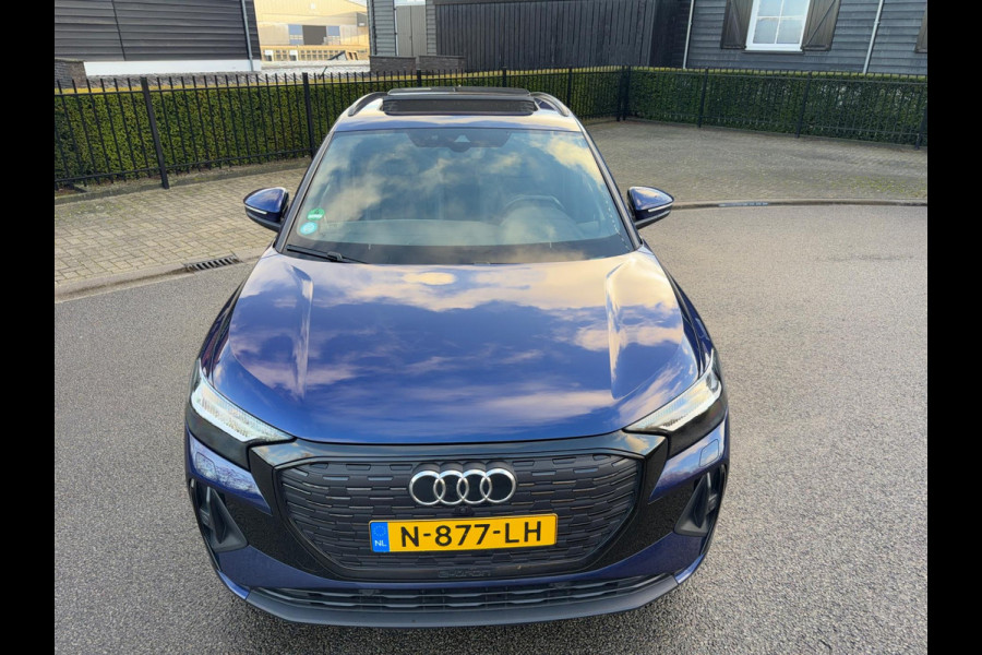 Audi Q4 e-tron 40 Launch edition S Competition 77 kWh 2X S-LINE PANO l MATRIX l CAMERA l ADAPT.CRUISE l ORG.NL l DEALER OND