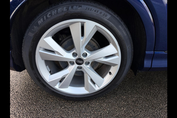 Audi Q4 e-tron 40 Launch edition S Competition 77 kWh 2X S-LINE PANO l MATRIX l CAMERA l ADAPT.CRUISE l ORG.NL l DEALER OND