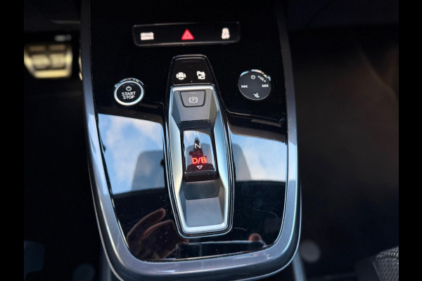 Audi Q4 e-tron 40 Launch edition S Competition 77 kWh 2X S-LINE PANO l MATRIX l CAMERA l ADAPT.CRUISE l ORG.NL l DEALER OND
