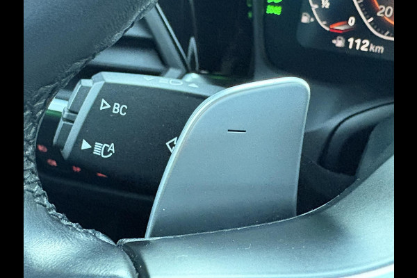 BMW 3-serie 320i High Executive M Sport Automaat /  19 Inch / Head-Up display / Active Cruise control / HiFi / Shadow Line