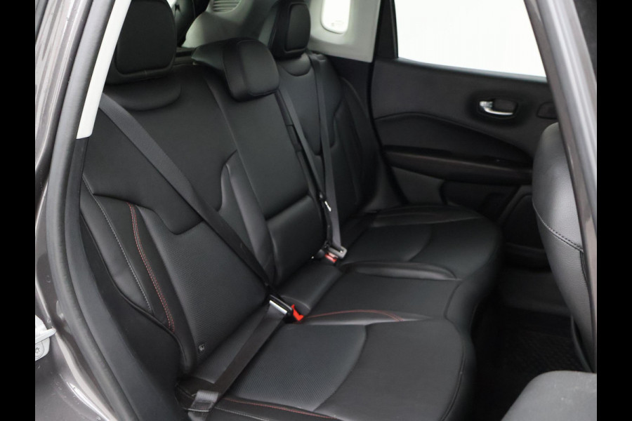 Jeep Compass 4xe 240 PK PLUG-IN HYBRID 4X4 TRAILHAWK + TREKHAAK | VOL LEDER | ALPINE | CARPLAY | DAB | STOEL/STUURWIELVERW.