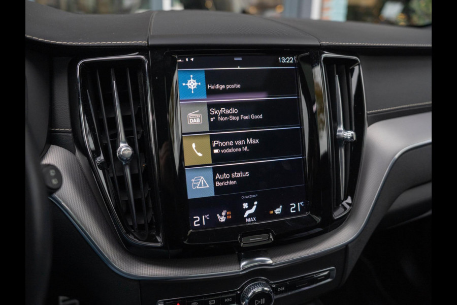 Volvo XC60 2.0 Recharge T6 AWD R-Design / Pano / Memory / Trekhaak / Blis / Camera