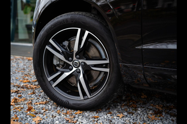 Volvo XC60 2.0 Recharge T6 AWD R-Design / Pano / Memory / Trekhaak / Blis / Camera